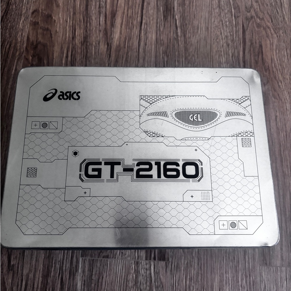 ASICS Silver GT-2160 Computer Component ( men ) great condition